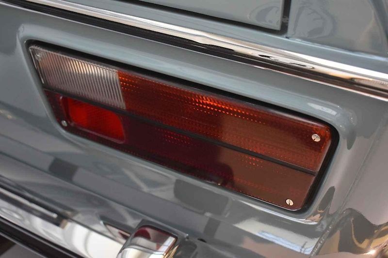 Sedan Škoda 720 je kompletní a provozuschopný
