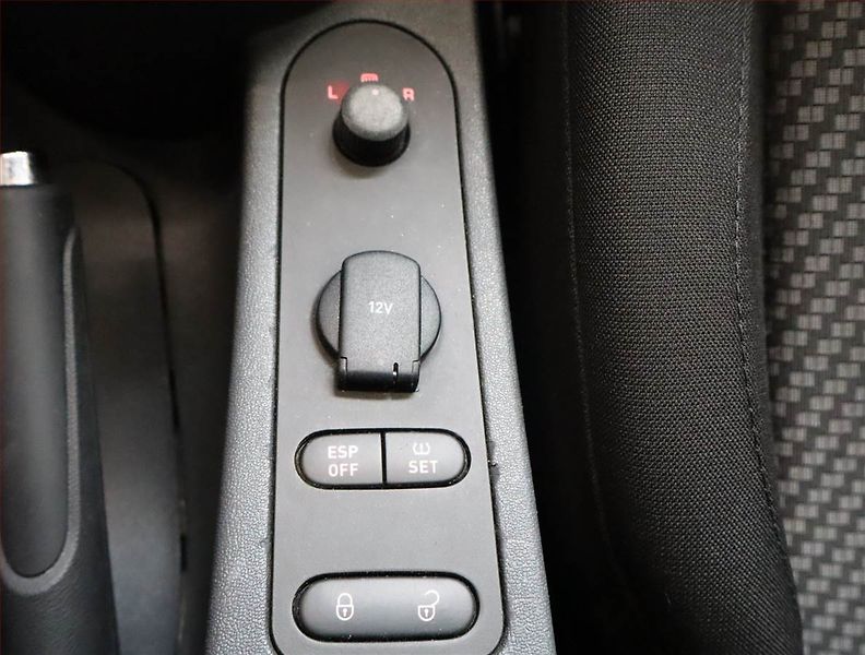 Seat Leon (2009) 1.9 TDI, nová STK, pěkný stav - fotka 13 z 16