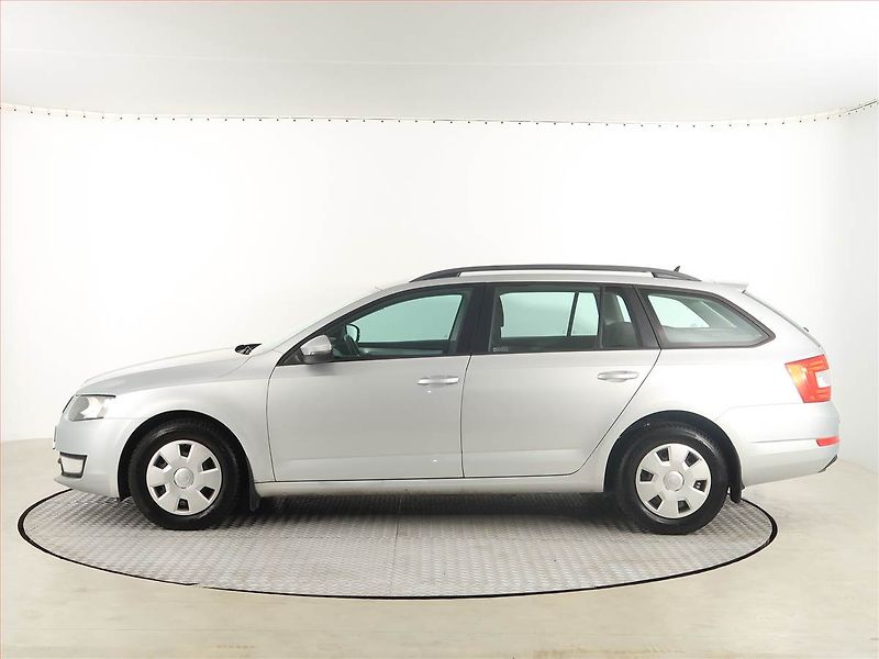 Škoda Octavia (2016) Ambition 1.6 TDI, Tempomat - fotka 3 z 16