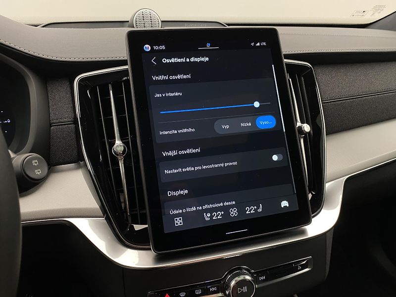 Volvo XC90 T8 RECHARGE BLACK EDITION 7m - fotka 59 z 70