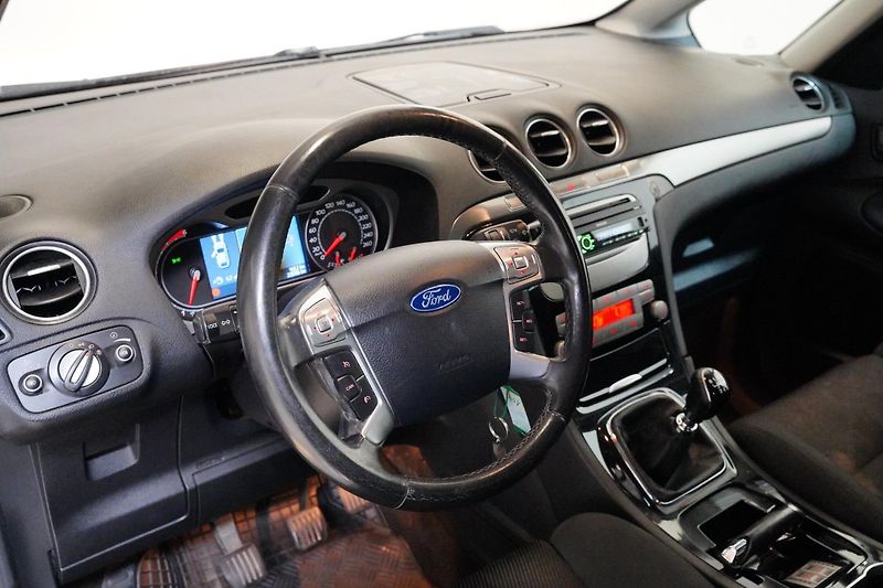 Ford Galaxy - fotka 6 z 6