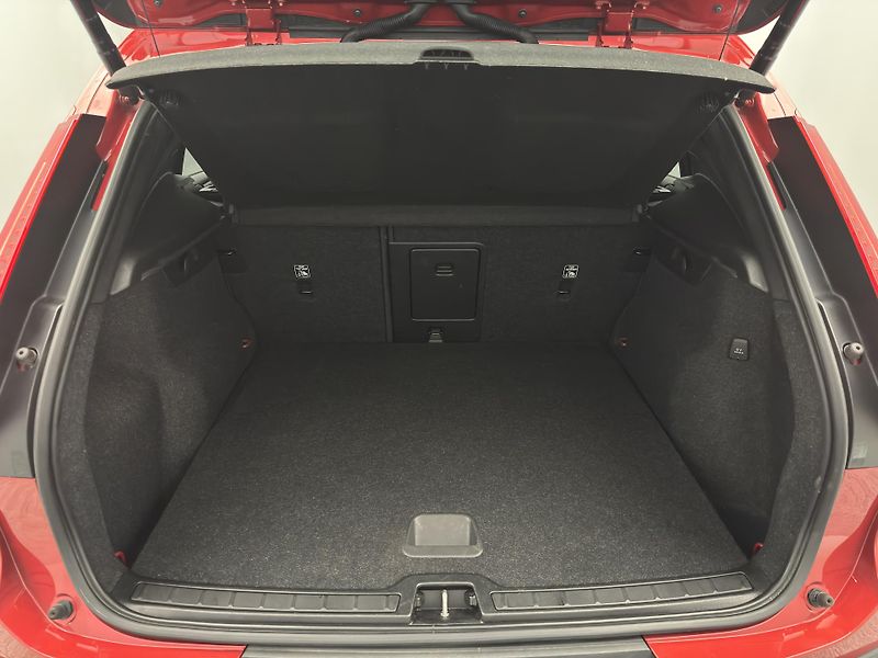 Volvo XC40 T5 RECHARGE CZ - fotka 5 z 48