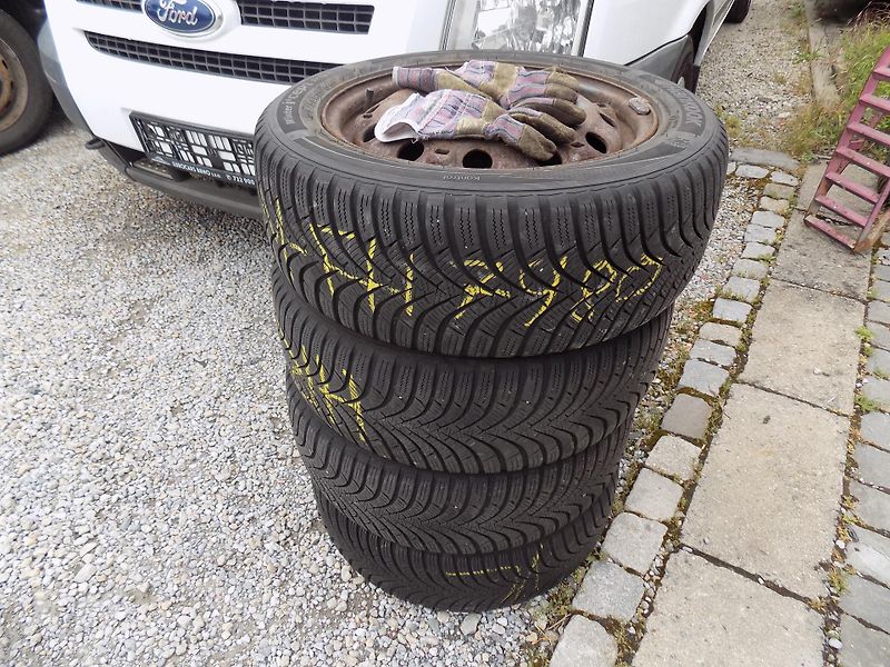 Škoda Roomster 1,2 TSI 63 KW ACTIVE, KLIMA - fotka 55 z 56