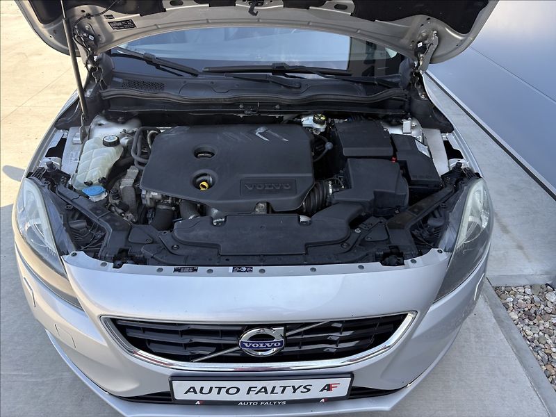 Volvo V40 1,6 D 84 kw. Č.R. - fotka 25 z 25