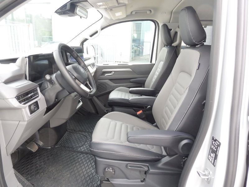 Volkswagen Caravelle (2026) Style DR 2,0 TDI 125kW 8AUT 4M - fotka 7 z 31