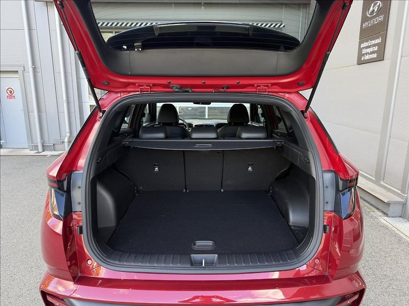 Hyundai Tucson 1,6 T-GDI  N Line - fotka 18 z 19