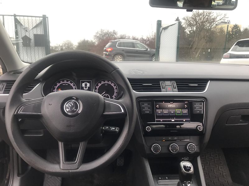 Škoda Octavia 1.6 TDI 85 KW,TEMPOMAT,KLIMA - fotka 13 z 14