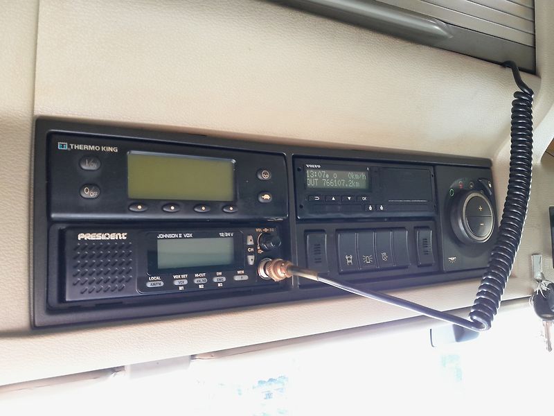 Volvo FM 330 Thermoking T-1200R - fotka 35 z 40