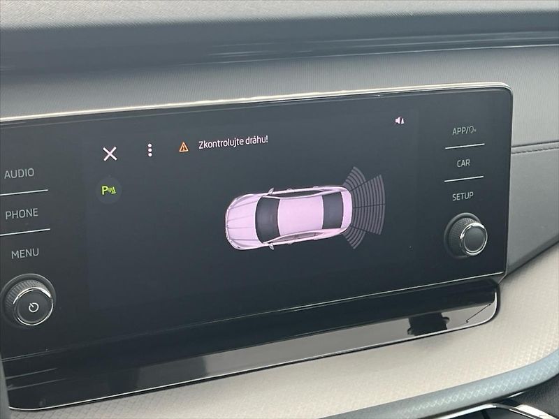Škoda Octavia 2,0 TDi 85kW AMBITION PLUS - fotka 17 z 24