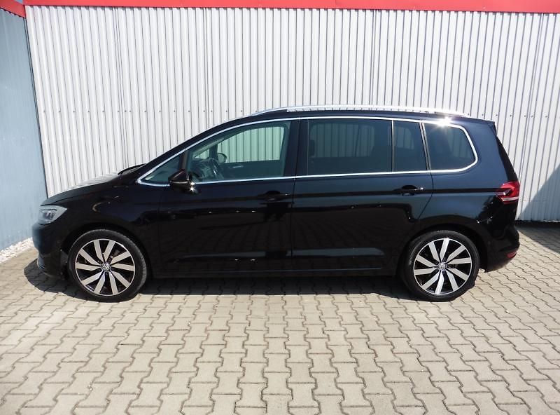 Volkswagen Touran 2.0 TDi Highline Navi Webasto - fotka 6 z 19