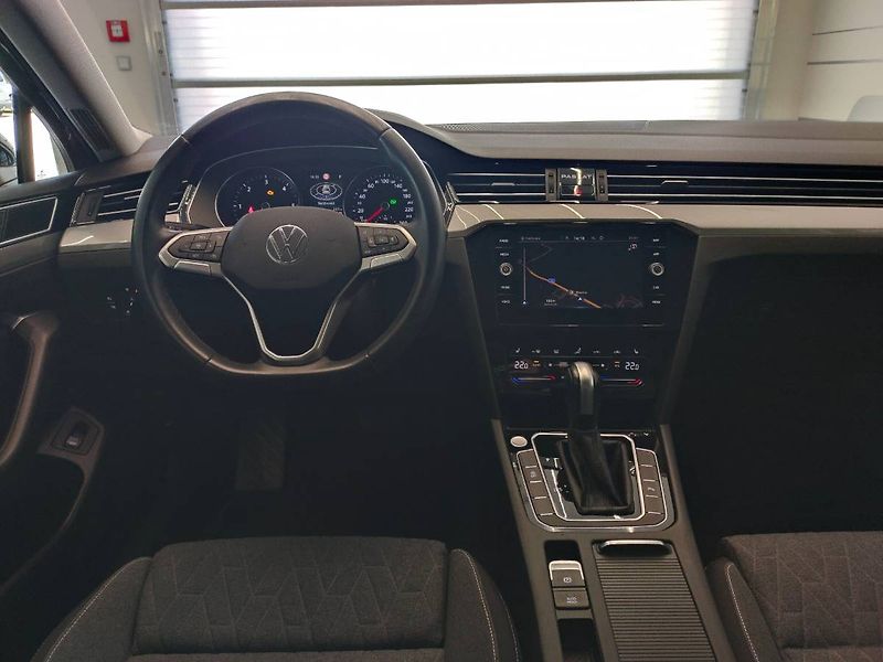 Volkswagen Passat Variant (2022) 2.0 TDI (110kW/150k) DSG, Busi - fotka 11 z 27