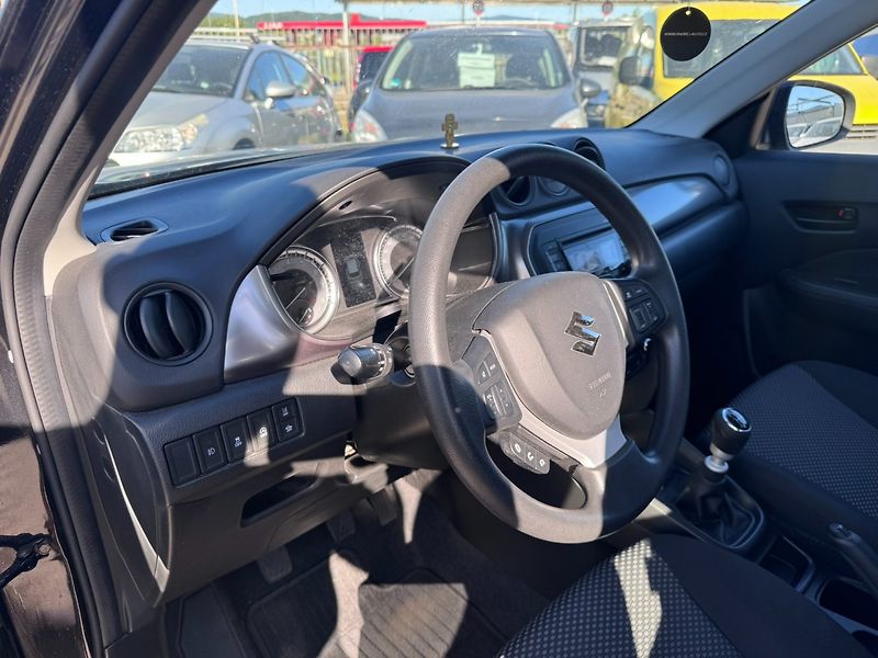 Suzuki Vitara (2021) 1,4i 95 KW HYBRID TAŽNÉ 1. MAJ - fotka 15 z 45