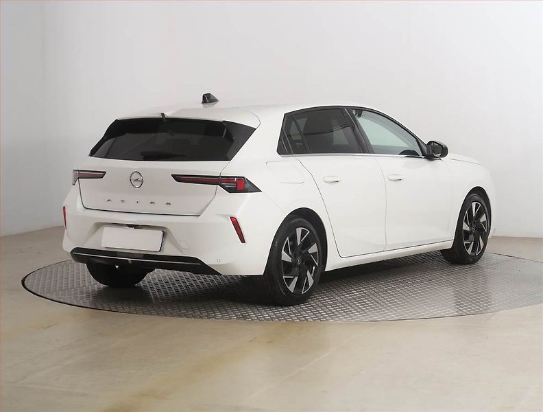 Opel Astra (2022) Elegance 1.2 Turbo, Serv.kniha - fotka 5 z 18