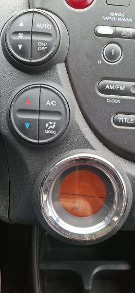 Honda Jazz 1.4 VTEC 73 KW - fotka 14 z 37