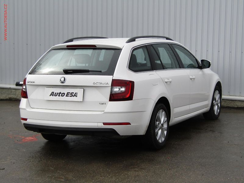 Škoda Octavia (2017) 1.8TSi 4x4, 2.maj,ČR, Style - fotka 4 z 19