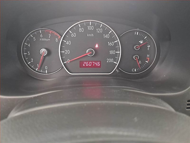 Suzuki SX4 (2006) 1.5 i, po STK, slušný stav - fotka 11 z 14