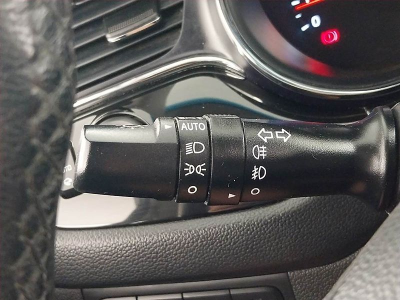 Kia Ceed (2018) 1.6 CRDi, Serv.kniha, Navi - fotka 20 z 22