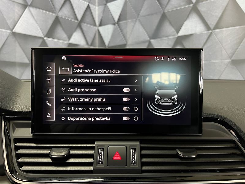 Audi SQ5 QUATTRO SPORTBACK, B&O, PANO - fotka 18 z 33