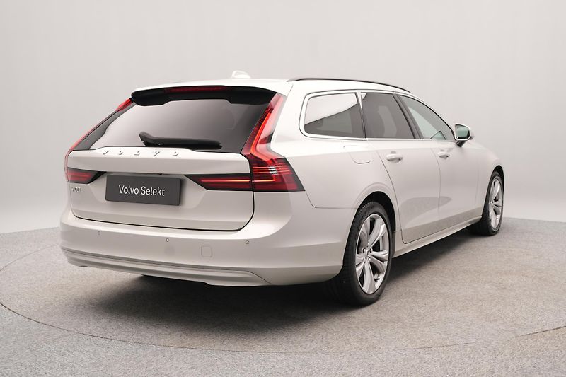 Volvo V90 B4 MOMENTUM AUT - fotka 10 z 45
