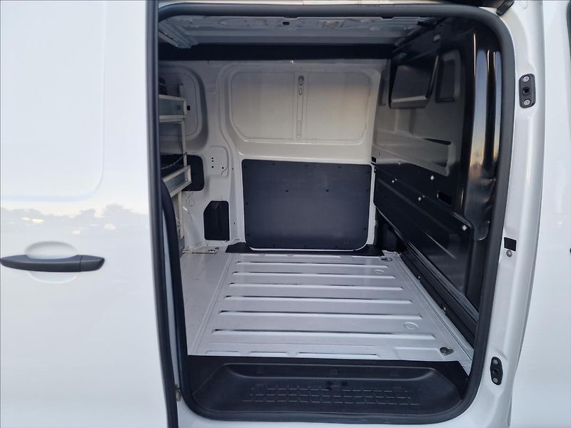 Opel Vivaro 1.5CDTI 88kW, původ ČR,1.Maj. - fotka 16 z 47