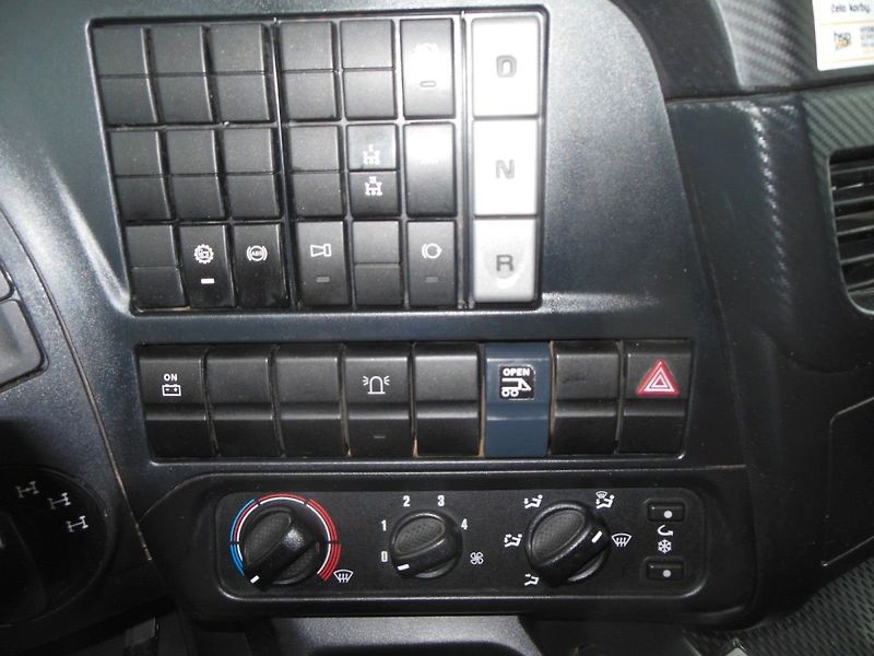 Iveco Trakker AD410T45W, 8X8, BORDMATIC, AHK - fotka 26 z 30