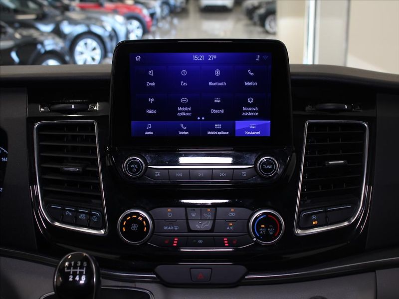 Ford Tourneo Custom 2,0 TDCi Titanum X 8-míst ČR - fotka 10 z 22