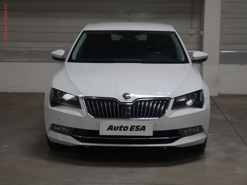 Škoda Superb (2016) 2.0 TSi 4x4, Style, DSG - fotka 2 z 22
