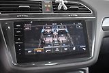 Volkswagen Tiguan (2020) 2.0TDI 140kW 4x4,tažné,Matrix - náhled 24