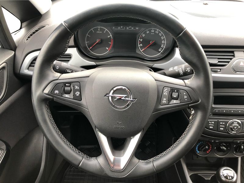 Opel Corsa 1.2 i - fotka 17 z 27