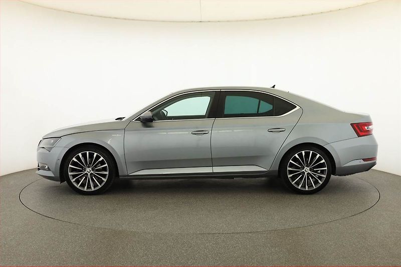 Škoda Superb (2017) 2.0 TDI, 4X4, Automat - fotka 3 z 21