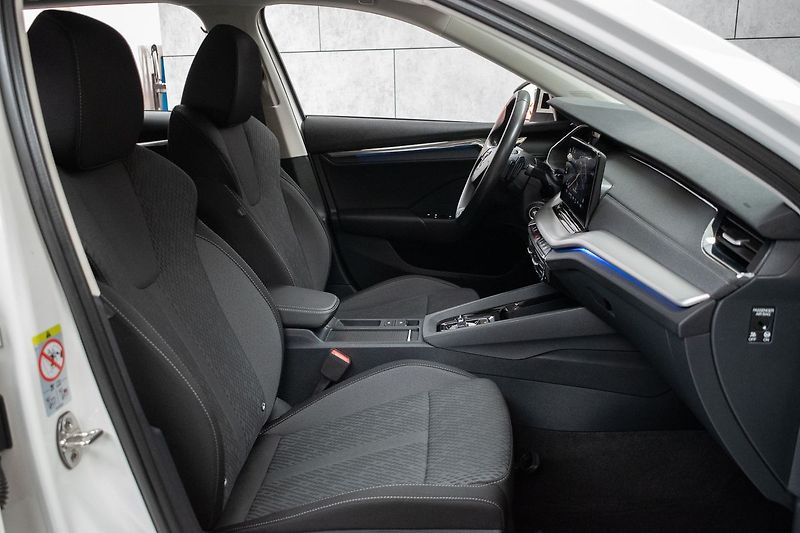 Škoda Octavia 1.5 TSI e-TEC*STYLE*DPH*ČR 1.M - fotka 12 z 40