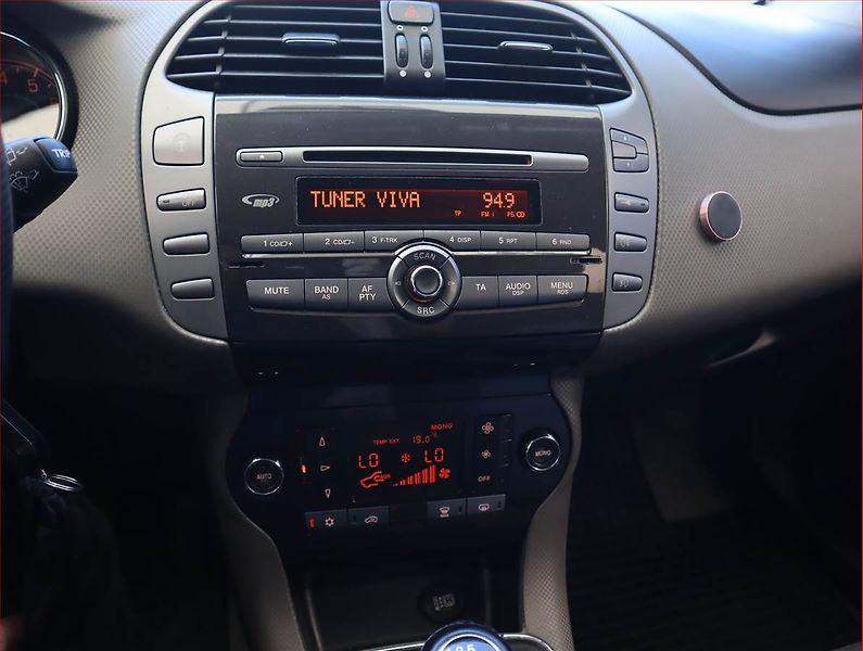Fiat Bravo (2012) 1.4 16V, po STK, CZ doklady - fotka 12 z 15