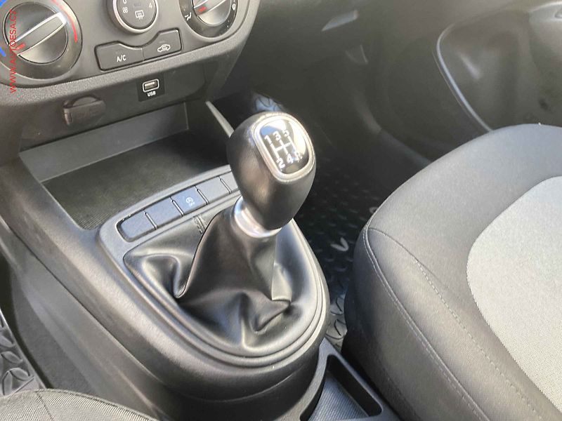 Hyundai i10 (2022) 1.0 i, ČR, Comfort, park. - fotka 16 z 16