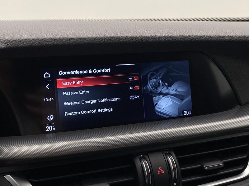 Alfa Romeo Stelvio VELOCE 2.2JTDm Q4 AUT - fotka 53 z 56