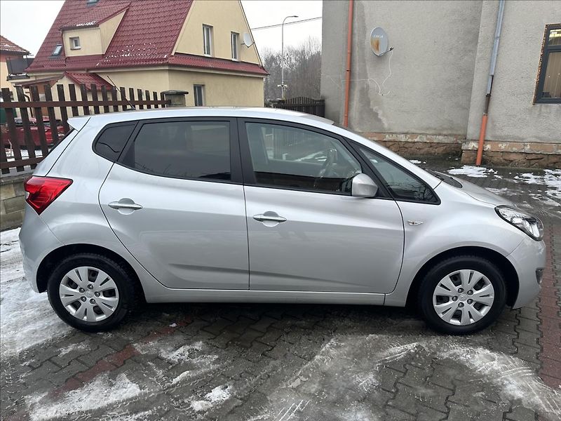 Hyundai ix20 1,6 AUTOMAT 1.majitel - fotka 2 z 23
