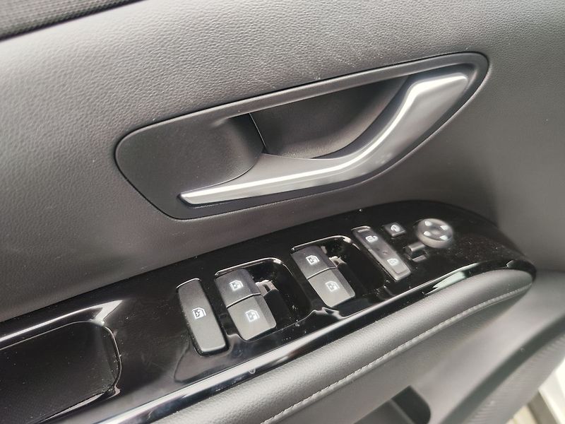 Hyundai Tucson 1.6 T-GDI/196kW Style PRM PHEV - fotka 38 z 41