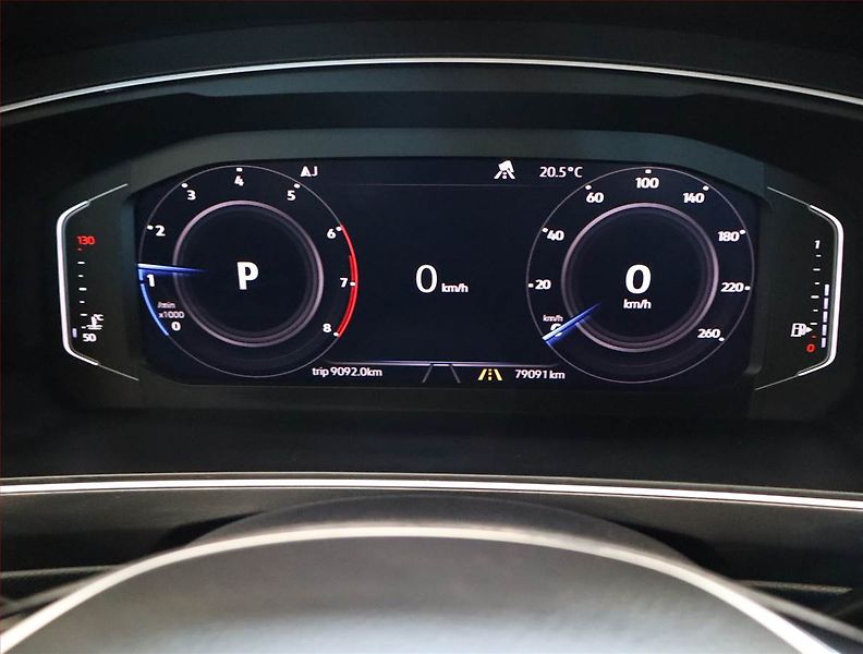 Volkswagen Tiguan (2019) Highline 2.0 TSI - fotka 11 z 25