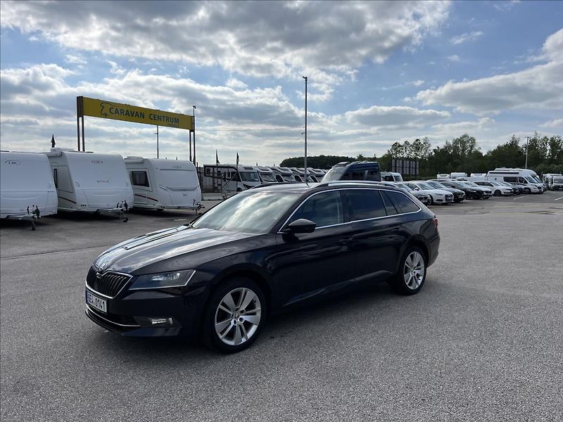 Škoda Superb 2,0  TDi Style - fotka 2 z 13
