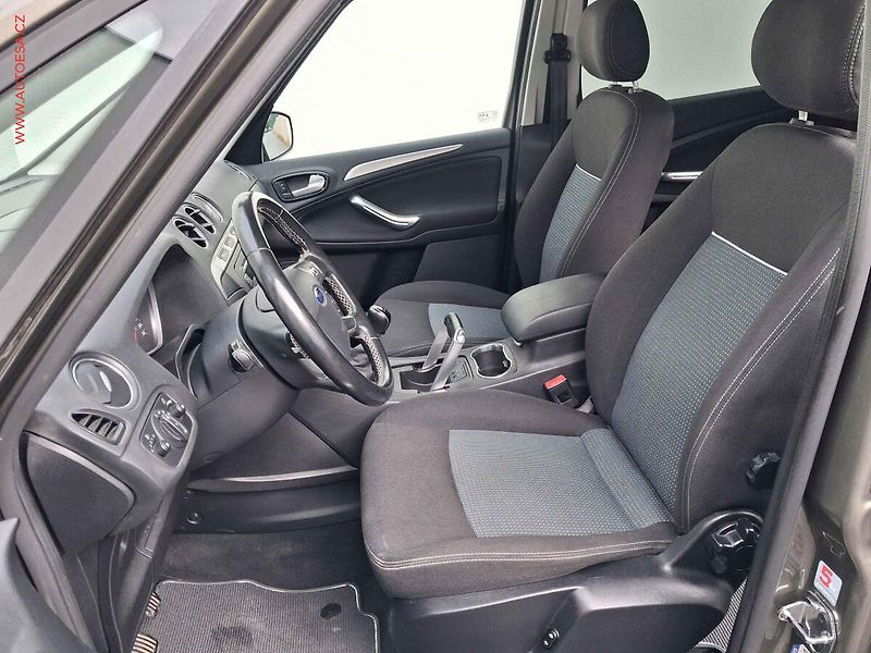 Ford Galaxy (2014) 2.0 TDCi, Business, navi, TZ - fotka 9 z 17