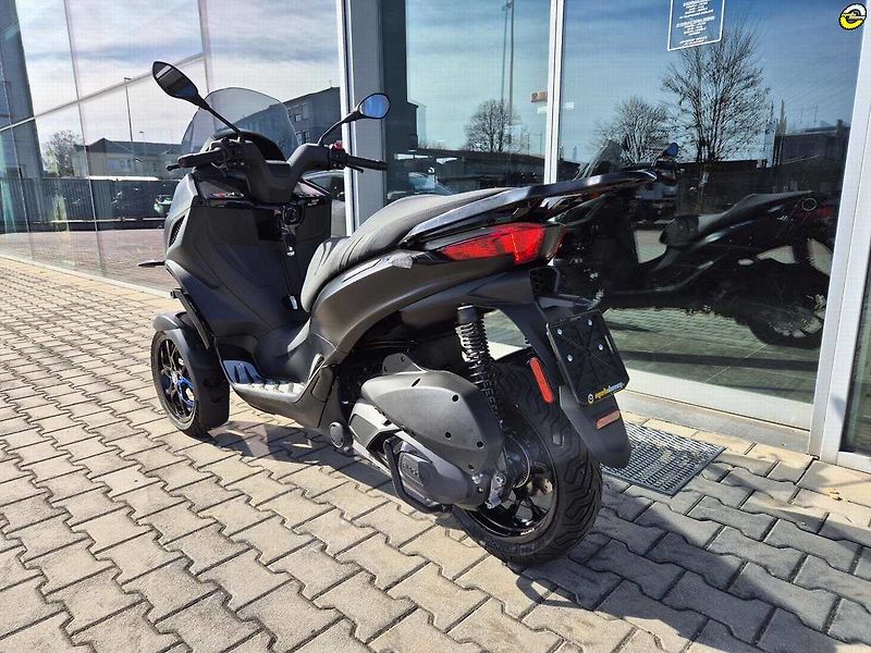 Piaggio MP3 300 (2026) MP3 310 SPORT - fotka 6 z 24