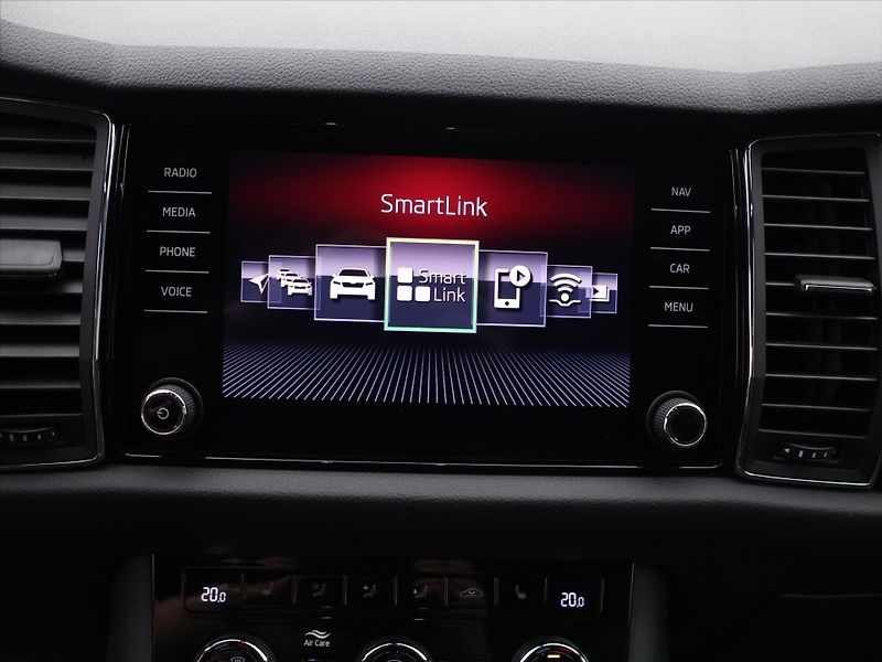 Škoda Kodiaq 2,0 TSI 140kW Sportline 4x4 DP - fotka 16 z 27