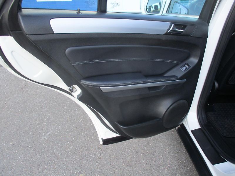 Mercedes-Benz Třídy M ML 350CDi SPORT 4M*NAVI*ALU 20 - fotka 38 z 50