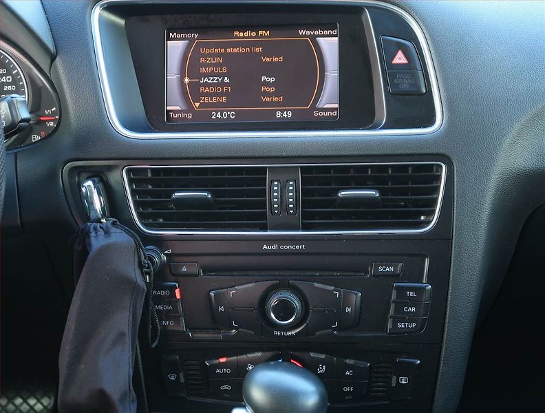 Audi Q5 (2011) 2.0 TDI, 4X4, Automat, ČR - fotka 12 z 20