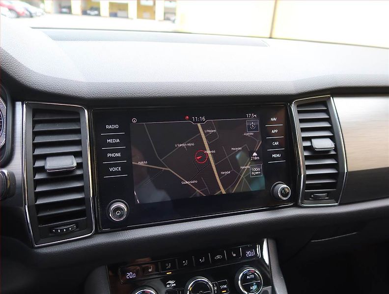 Škoda Kodiaq (2020) 2.0 TDI, digi klima - fotka 17 z 26