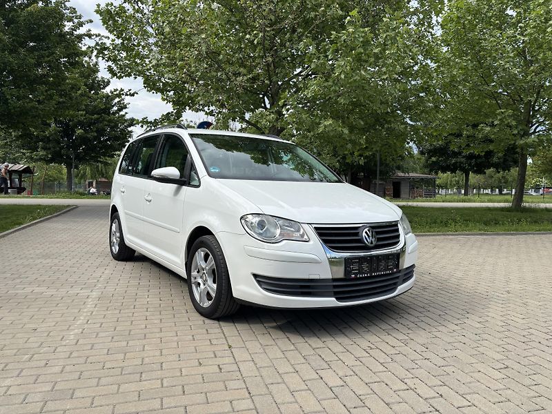 Volkswagen Touran 1.6 75kw Trendline - fotka 16 z 29