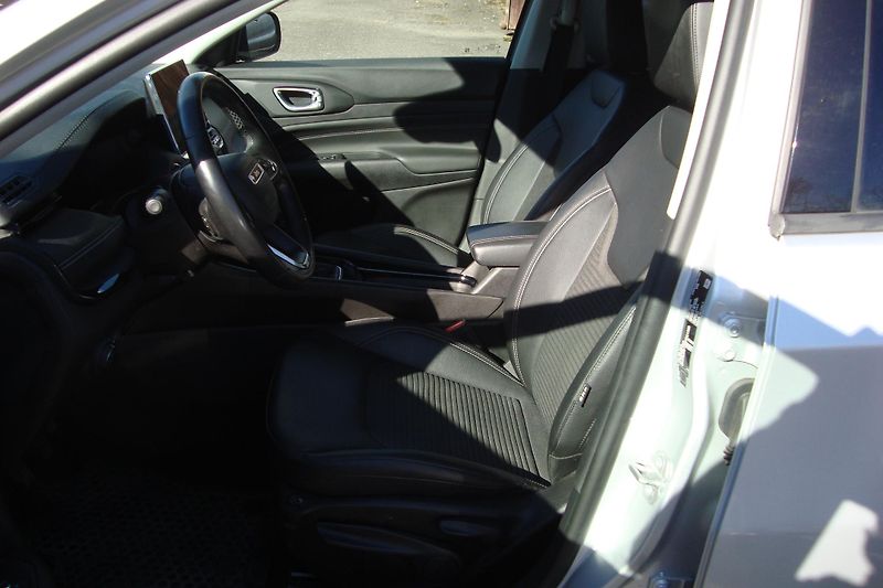 Jeep Compass (2022) 1.3 Night Eagle,ČR,1.Majitel - fotka 29 z 75