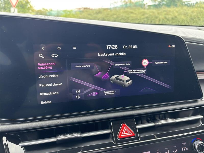 Kia e-Niro 0,0 Style ZÁRUKA 1.ČR SoH 99% - fotka 20 z 42
