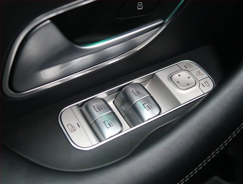 Mercedes-Benz GLE (2020) 53 AMG, 360°, Vzduch, ACC - fotka 19 z 29