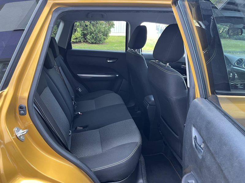 Suzuki Vitara 1,4 BoosterJet Elegance/servis - fotka 19 z 34
