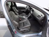 Volvo V60 (2016) 2.0-D4/Inscription/LED/DPH/ - náhled 11